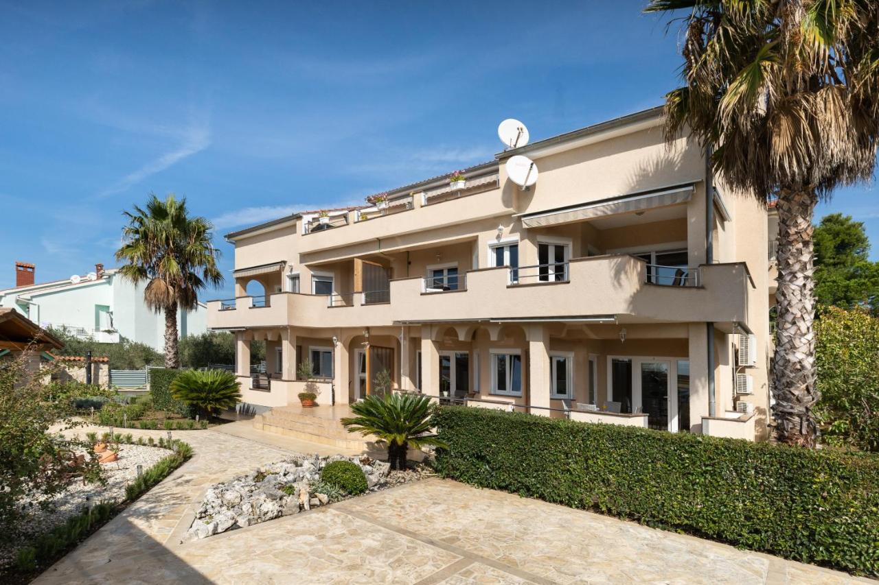 Apartmani Niko Kozino Exterior photo